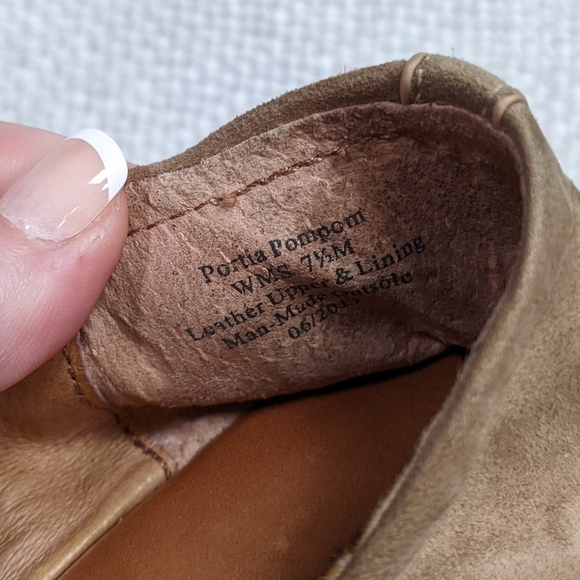Gentle Souls Portia Pompom Genuine Leather Ballet Flats in Camel Size 7.5 - Picture 6 of 6